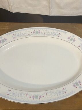Classic White Floral Rim Platter - Elegant Dining Serving Plate